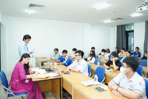 Đổ xô đăng ký thi đánh giá năng lực vào đại học, thí sinh cần lưu ý gì?