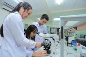 Đại học ở TP.HCM ‘săn’ nhà khoa học giỏi, thu nhập lên đến 85 triệu đồng/tháng