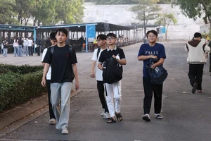 Hơn 137.000 thí sinh bắt đầu cuộc đua tranh suất vào 102 trường đại học 