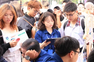 Khối đại học y dược ở TP.HCM: Giảm phương thức tuyển sinh, tăng mạnh học phí