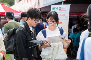 Đại học Kinh tế TP.HCM công bố học phí năm 2026-2027, 95% chỉ tiêu xét điểm tổng hợp