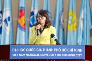 Nữ Giám đốc ĐHQG TP.HCM: Đại học không chỉ đào tạo nhân lực, mà phải tạo ra công nghệ lõi