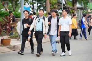 Hơn 170.000 thí sinh bắt đầu kỳ thi đánh giá năng lực đặc biệt nhất trong 9 năm