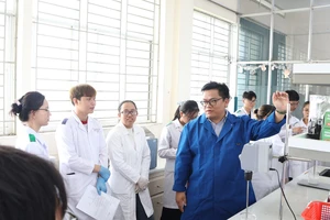 Thu nghìn tỉ nhưng khoa học công nghệ ‘nhỏ giọt’