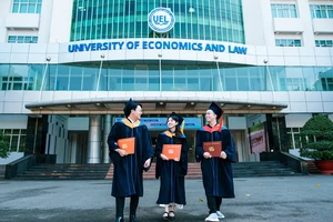 Tuyển sinh thạc sĩ, tiến sĩ tại UEL: Mở rộng cánh cửa học thuật, 'trải thảm đỏ' đón nhân tài