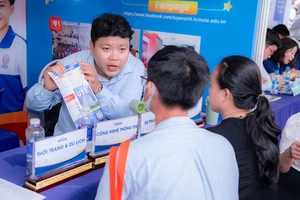 Thí sinh có 5 ngày thực hành đăng ký nguyện vọng xét tuyển đại học
