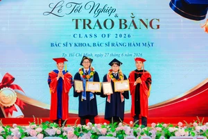 Khóa Bác sĩ Y khoa đầu tiên của Trường ĐH Quốc tế Hồng Bàng tốt nghiệp
