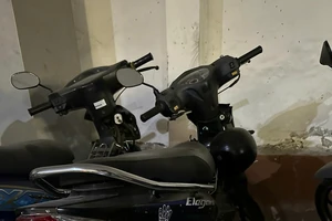 Cô gái dùng dao tấn công khiến 2 người bị thương