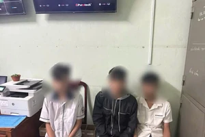 Nói 'đây là khu tao sống' nhưng bỏ chạy khi thấy nhóm khác đông hơn