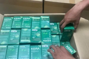 Bộ Công an khám xét Công ty Chị Em Rọt, thu giữ hơn 24.000 hộp kẹo Kera