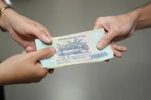 Công an tìm người chuyển khoản 15 triệu cho kẻ trộm 