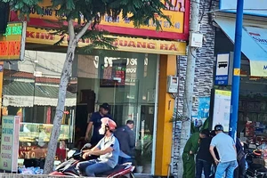 2 thanh niên cướp tiệm vàng ở TP.HCM bị bắt sau 5 giờ gây án