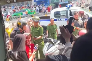 Bãi xe thu 100.000 đồng/lượt trong dịp lễ 30-4 bị phạt 31,5 triệu đồng