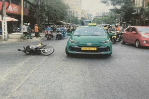 Tìm người liên quan đến vụ tai nạn làm một phụ nữ tử vong ở quận Bình Thạnh