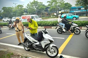 Tăng cường xử lý vi phạm tốc độ trên tuyến đường Phạm Văn Đồng