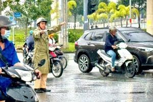 TP.HCM: CSGT Cát Lái triển khai nhiều giải pháp đảm bảo giao thông trong mùa mưa