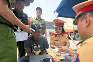 TP.HCM: Tài xế xe đầu kéo dương tính ma túy khi vào cảng Trường Thọ