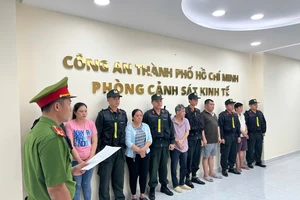 TP.HCM: Triệt phá đường dây buôn lậu kê khai sai giá trị, bắt giữ 5 đối tượng