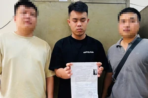 Đập ly bia vào đầu bạn nhậu rồi bỏ trốn sang Campuchia, thanh niên bị bắt khi về nước