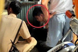 TP.HCM: CSGT truy đuổi gần 50 km bắt nghi can trộm xe ô tô