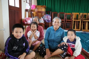 Bão số 13 cận kề, người dân Quảng Ngãi chỉ mong người còn, nhà cửa còn