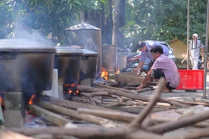 Thủ Đức đỏ lửa nghĩa tình hướng về miền Trung