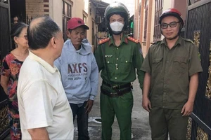 Công an phường ở TP.HCM đưa người đàn ông 18 năm thất lạc đoàn tụ gia đình