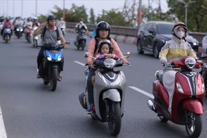 TP.HCM: Sau Tết giao thông nhộn nhịp trở lại
