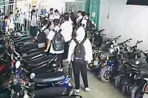 Nam sinh lớp 11 bị đánh hội đồng gãy mũi sau mâu thuẫn đá bóng