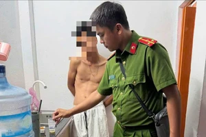 Test ma túy lưu động, công an phường phát hiện 2 trường hợp dương tính