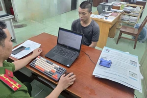 Bắt khẩn cấp người đàn ông đánh người can ngăn sau va chạm giao thông