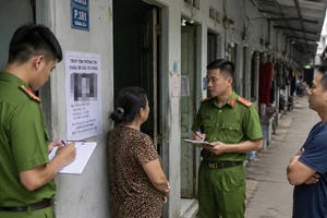 Công an TP.HCM tìm thân nhân bé gái sơ sinh trong túi rác từ 13 năm trước