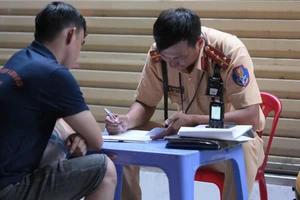 CSGT Bình Triệu phát hiện nhiều tài xế vi phạm nồng độ cồn kịch khung dịp lễ 