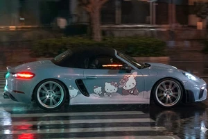 Công an làm việc với tài xế lái Porsche drift ở khu đô thị Sala