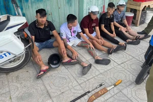 Công an phát hiện nhiều nhóm thanh thiếu niên mang dao đi hỗn chiến