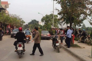 Người đàn ông chết bất thường bên tay lái ô tô