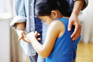 Nghi án bé gái 3 tuổi bị cưỡng bức, người mẹ nói gì?