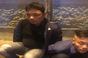 Mua ma túy về xài, 3 thanh niên bị bắt