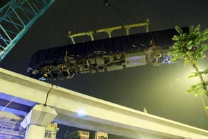 Đường sắt Cát Linh - Hà Đông: Lên ray toa tàu đầu tiên