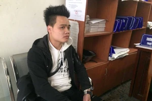 Giật iPhone để có tiền… tổ chức sinh nhật