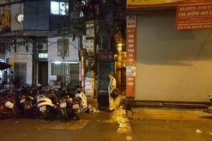  Khi không đâm người nhiều nhát rồi về nhà cố thủ