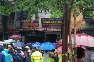 Hai cháu nhỏ tử vong do bị đất đá sạt lở vùi lấp