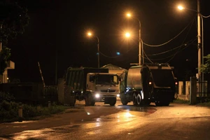 Dân vùng 'đong ruồi bằng kg' đã cho xe thông