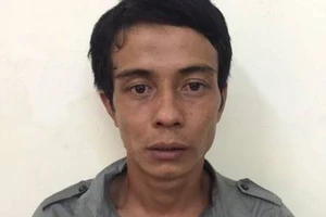 Bị phát hiện trộm cắp, rút dao đâm trọng thương CSCĐ