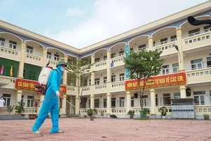 Hà Nội: Nhiều trường đón học sinh đi học trở lại vào ngày 8-11