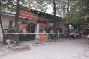 Hà Nội: Cán bộ công an phường dương tính SARS-CoV-2, tạm phong tỏa trụ sở 