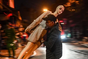 Hà Nội, cháy lớn ở khu chợ vải Ninh Hiệp