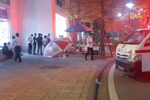 Hà Nội: Thiếu nữ 15 tuổi rơi từ tầng cao xuống đất tử vong