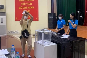 Hà Nội: Người vui, người buồn khi bốc thăm cho con vào mầm non công lập