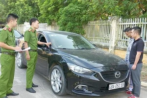 Làm thêm chìa khóa khi bán ô tô để trộm 